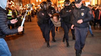Cientos de rusos fueron detenidos tras protestar contra la movilización de reservistas decretada por Putin.