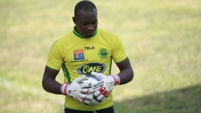 Mario Flores guardameta del equipo Parrillas One.