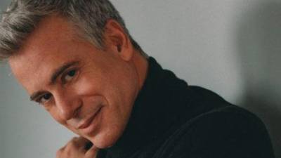 El actor y cantante Diego Bertie murió en la madrugada de este viernes luego de caer del piso 14 de su departamento, en Miraflores.