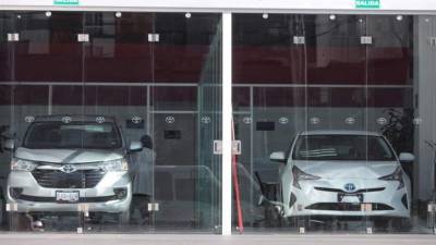 Vehículos Toyota se exhiben en una concesionaria de la Ciudad de México.
