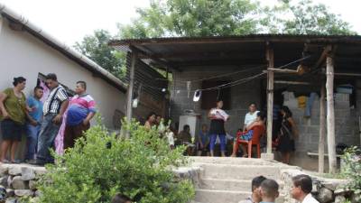 Los restos del menor Gerson David Martínez Argueta fueron velados ayer en la casa de sus padres en la colonia Cruz Roja, de Potrerillos, Cortés.
