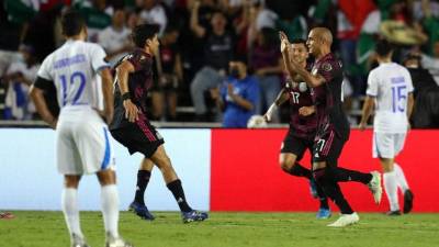 La selección mexicana ganó, pero la pasó mal ante los salvadoreños. Foto AFP.
