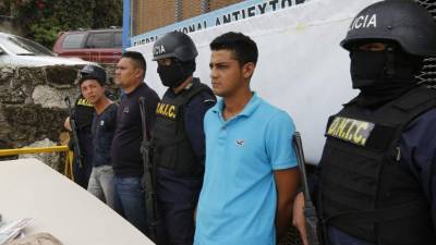 Los tres hombres fueron presentados a la Fiscalía.