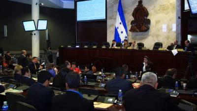 Anoche se aprobaron varios decretos.