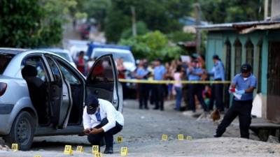 En la escena del crimen, los técnicos de la DPI encontraron 16 casquillos de bala.