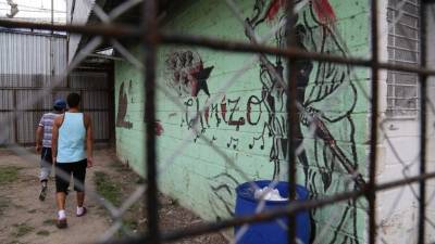Los jóvenes tienen el control en los centros correcionales; la vigilancia y seguridad solo es externa. Foto: Andro Rodríguez