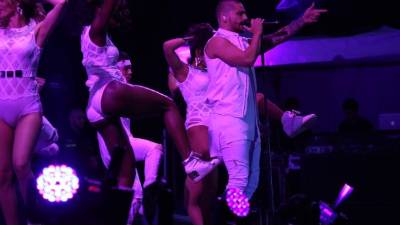 El colombiano se presentó en el estadio Morazán.