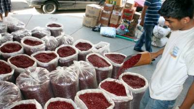 Reabastecen con frijol tiendas de Banasupro en Honduras
