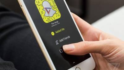 Apple vio cómo sus ventas del tradicional iPhone cayeron por segundo trimestre consecutivo 15% hasta los 40.4 millones de unidades vendidas