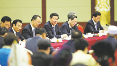 Los líderes chinos temen que la economía no cumpla la meta de crecimiento de 7,5% este año.