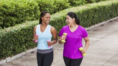 Hacer 30 minutos diarios de ejercicio evita sufrir de enfermedades crónicas.