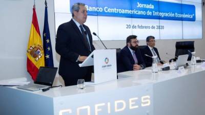 Dante Mossi, durante su intervención en una jornada con empresarios españoles. Foto: EFE