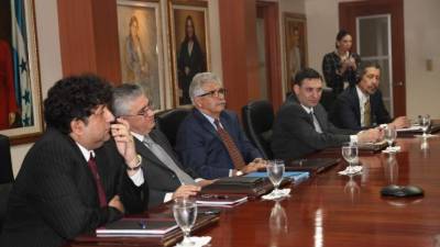 La misión de este organismo, que arribó ayer al país, permanecerá semana y media en Honduras para efectuar la primera revisión del acuerdo.