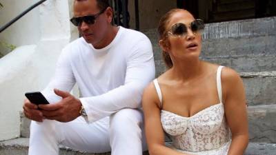 El pasado mes de abril Jennifer López y Alex Rodríguez confirmaron su ruptura por medio de un comunicado conjunto y después de haber reconocido apenas unas semanas antes que estaban atravesando una crisis que en un primer momento parecían decididos a superar.