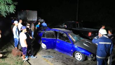 El conductor del turismo fue rescatado.