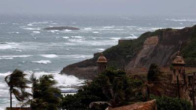 En Antigua y Barbuda la tormenta tropical provocó que la Autoridad del Aeropuerto decretara el cierre del aeródromo internacional VC Bird a todo el tráfico comercial.