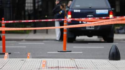 La zona cercana al Congreso de la Nación donde fue atacado a tiros el diputado argentino Héctor Olivares, de la oficialista Unión Cívica Radical (UCR), fue registrada este jueves en Buenos Aires, Argentina. EFE