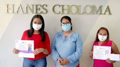 Las tres mujeres galardonadas este año resultaron seleccionadas de un grupo de 25 participantes, quienes fueron entrevistadas vía Zoom por ejecutivos de la Asociación Hondureña de Maquiladores.