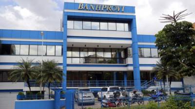 Banhprovi es un banco de segundo piso que presta por medio de la banca privada.