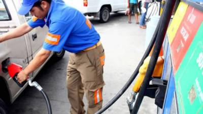En los últimos ocho meses la gasolina súper pasó de L24.83 a L26.99, registrando un aumento de L2.16.