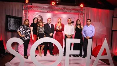 Lorena Canales, Jennifer Pacheco, Marielle Cook, Raúl Williams, la modelo representante de So Very by Sofia Vergara, Ricardo Membreño, Lorena Velásquez y Víctor Álvarez