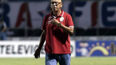 Jairo Ríos durante el partido contra el Olimpia en la cancha del estadio Nacional. Foto Juan Salgado