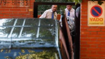 Los cadáveres de la pareja fueron encontrados en habitaciones diferentes del domicilio.