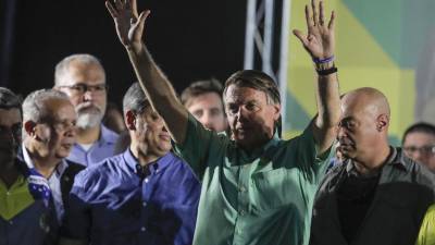 Bolsonaro busca su reelección en Brasil ante un Lula fortalecido.