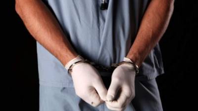 El doctor realizaba las prácticas ilícitas en su clínica de Comayagüela.