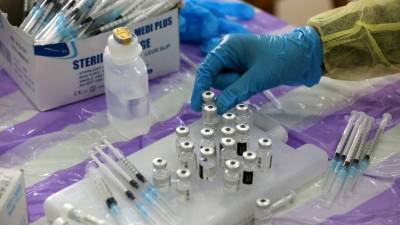 Los fabricantes de vacunas aseguran que sus sueros fueron diseñados con las las variantes más graves de la enfermedad en mente.