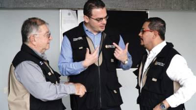 German Espinal, Kelvin Aguirre y Javier Franco de la Unidad de Política Limpia.