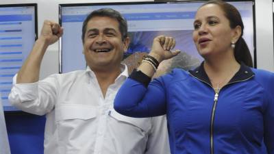 Ana García y Juan Orlando Hernández fueron la pareja presidencial durante ocho años en el Poder Ejecutivo de Honduras. Fotografía: EFE