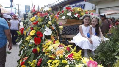 Estas pequeñas cautivaron durante el Festival de las Flores que se realiza en Siguatepeque.