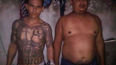 Por los tatuajes están identificado.