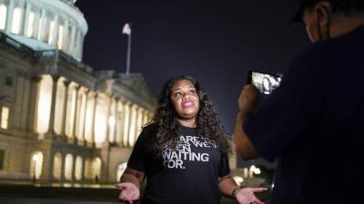 Biden pidió al Congreso el jueves que extienda la moratoria, en un intento para evitar que millones de familias sean desalojadas de sus viviendas. Foto: AFP