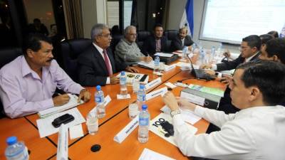 Los 14 miembros de la Junta Nominadora, entre propietarios y suplentes, participaron en la segunda reunión.