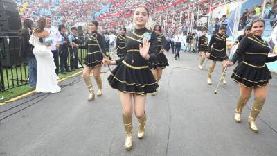 La palillona Lauren Mejía del Normal Mixto Bilingüe de Tegucigalpa.