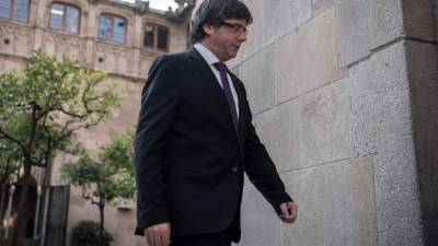 El presidente destituido de Cataluña, Carles Puigdemont viajó a Bruselas.