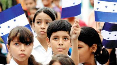 La parlamentaria del PAC, Marlene Alvarado, propone que se cambie la séptima estrofa del Himno Nacional, que se entona en las escuelas.