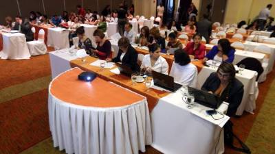 En el seminario internacional participan mujeres de Centroamérica, Holanda y México.