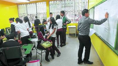 La transformación en las escuelas normales se ha postergado.