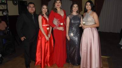 Jelyn Molina , Eileen Herrera y Denisse Peña