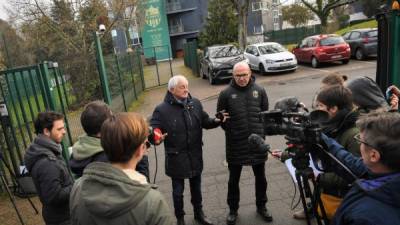 El equipo técnico del Nantes se mostró conmocionado tras la desaparición de su ex futbolista estrella, Emiliano Sala./AFP.