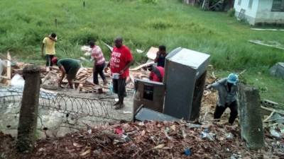 El muro destruyó la casa pero afortunadamente no hubo pérdidas humanas.