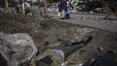 Rusia niega que haya perdido miles de militares en el conflicto y asevera que apenas unos cientos han fallecido en Ucrania.