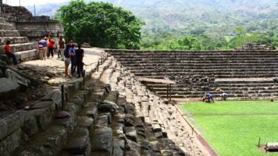 Las ruinas de Copán son estudiadas por extranjeros.