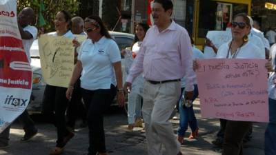 Los periodistas del litoral realizaron ayer una marcha exigiendo justicia.