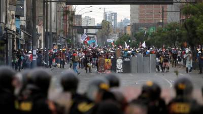 Los enfrentamientos entre las fuerzas de seguridad y los manifestantes en las protestas contra el Gobierno dejan al menos 48 muertos.