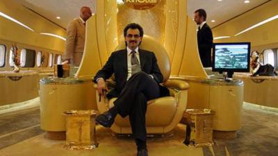 Su Alteza Real el Príncipe Alwaleed Bin Talal Bin Abdul-Aziz de Arabia Saudita, conocido como el jeque Alwaleed Bin Talal, ostenta el título del árabe más rico y uno de los hombres más poderosos del mundo según la revista 'Forbes'.