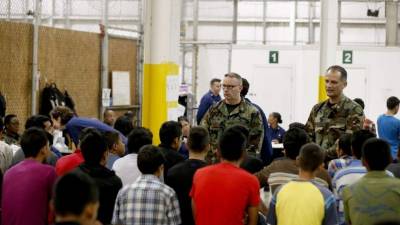 Las autoridades estadounidenses determinaron abrir nuevos centros para albergar a los miles de niños migrantes procedentes, en su mayoría, de Guatemala, El Salvador y Honduras.